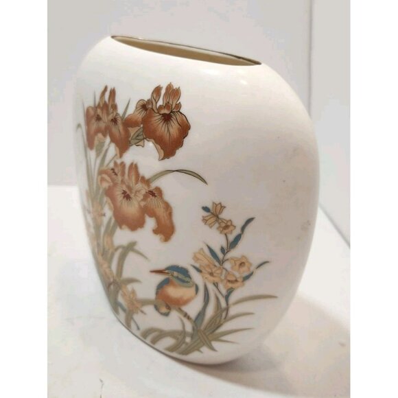 Vtg Japanese White with Gold Accents Oval Flat Vase Floral with Bird - Picture 3 of 12